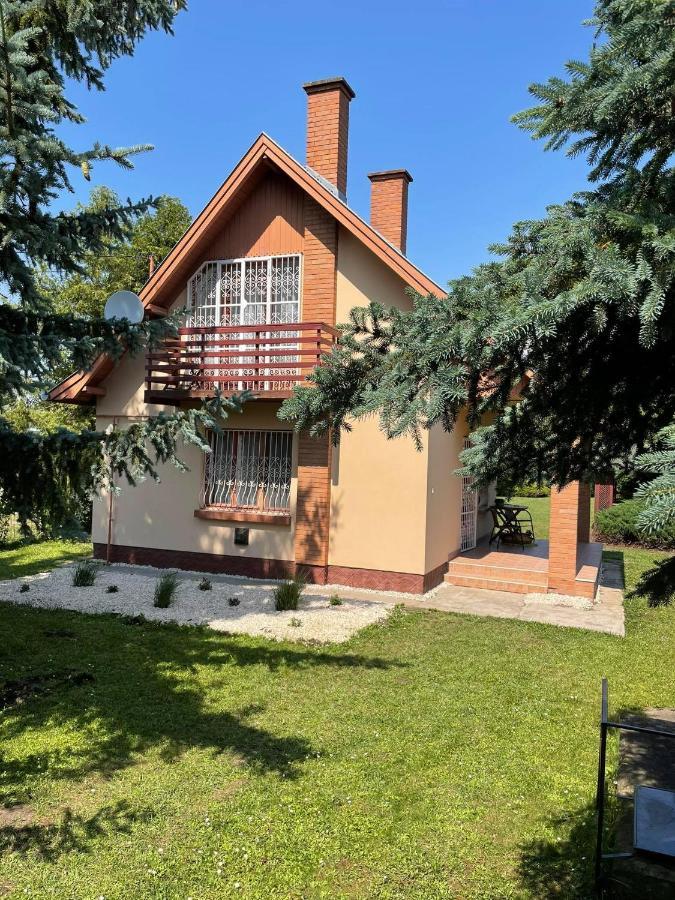 Chill Apartman Orosháza Exteriör bild