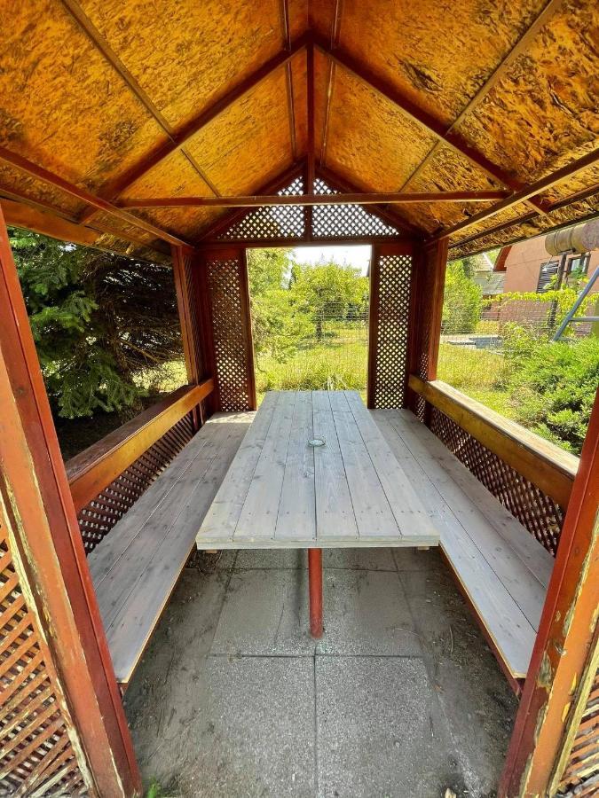 Chill Apartman Orosháza Exteriör bild
